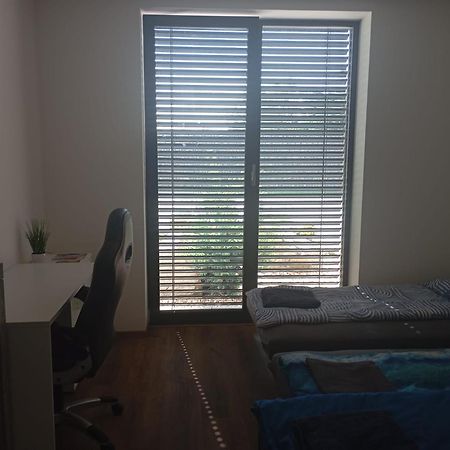 Moderni Pokoj S Parkovanim Zdarma Brno Extérieur photo