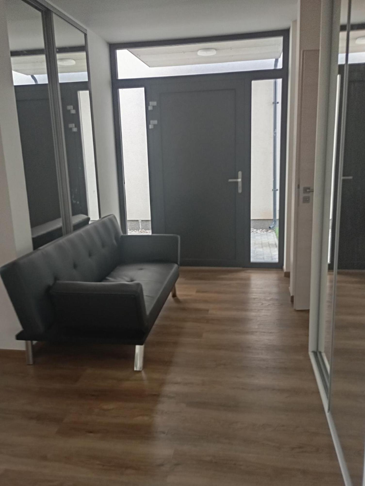 Moderni Pokoj S Parkovanim Zdarma Brno Extérieur photo